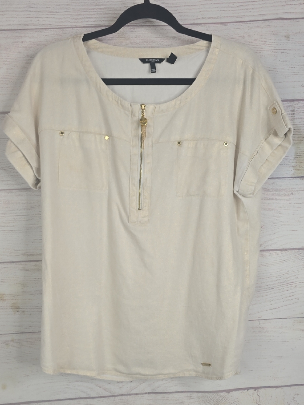 Ellen Tracy Cream Short Sleeve Zip Pocket Top with Gold Hardware Sz L